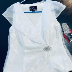 White lace Alex Evenimgs designer blouse